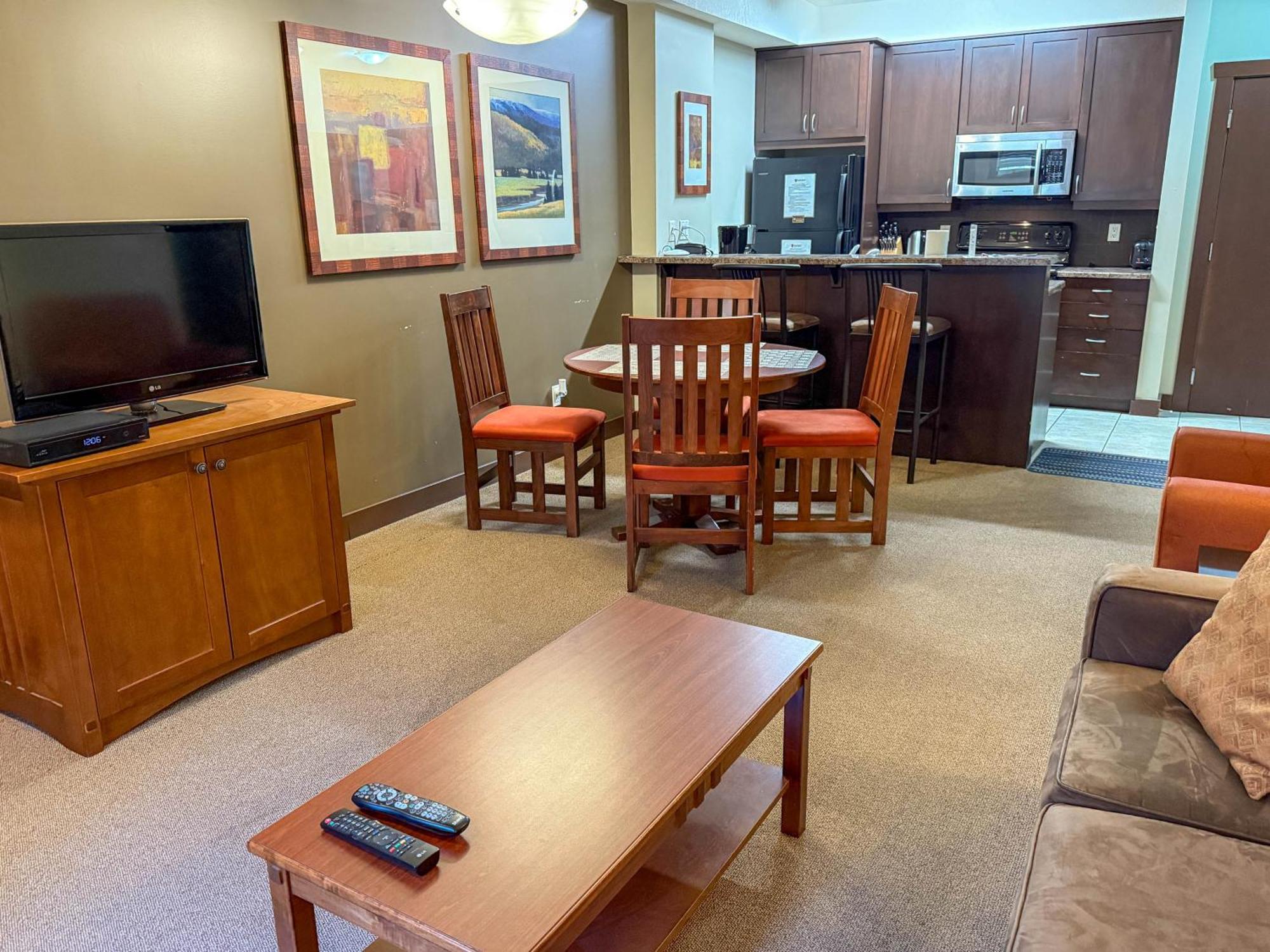 Silver Rock Condominiums By Fernie Central Reservations Rum bild