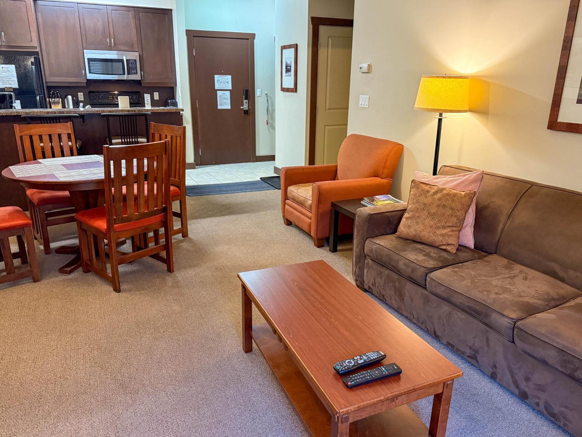 Silver Rock Condominiums By Fernie Central Reservations Rum bild